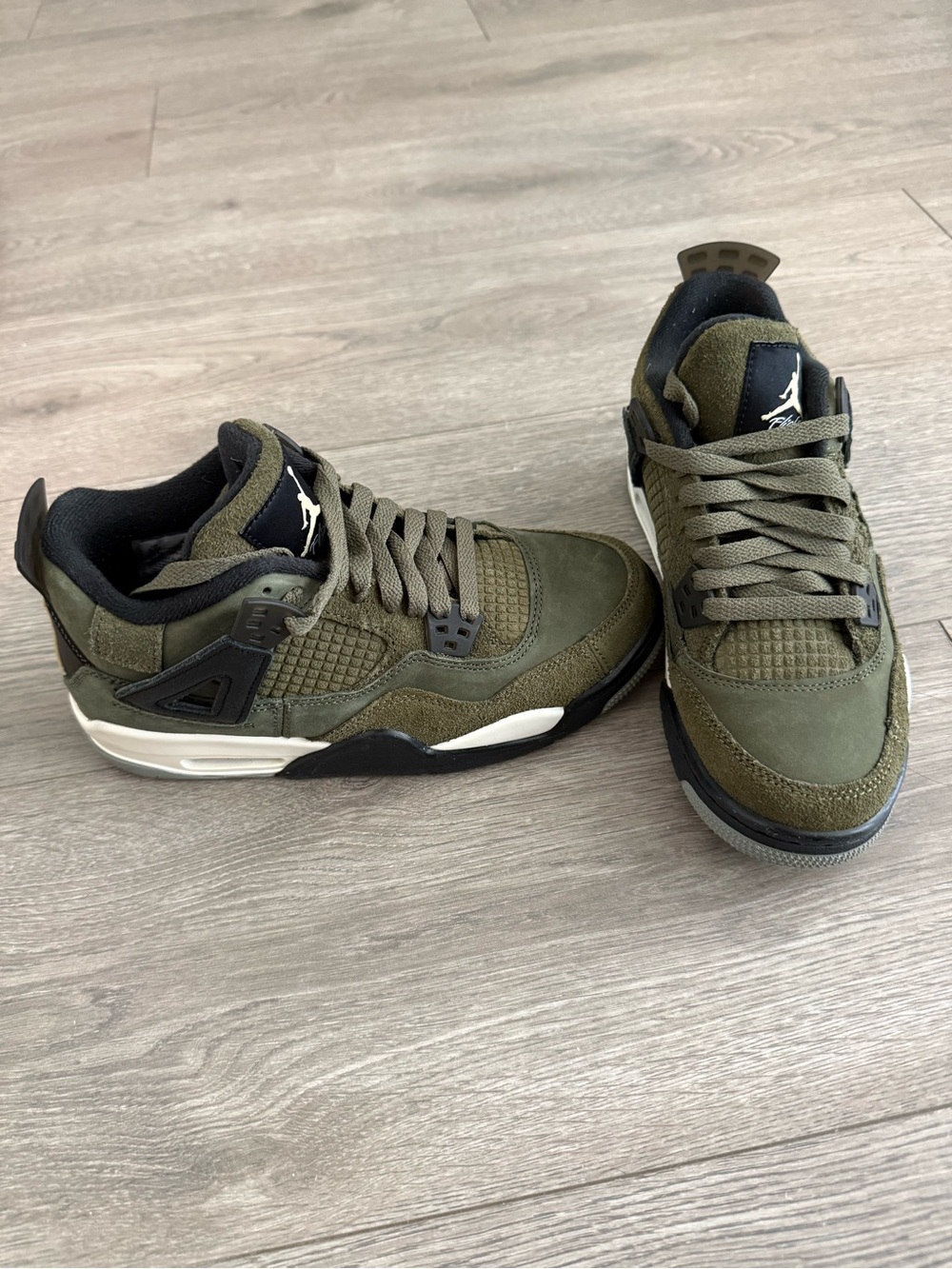 Air Jordan 4 Boys Sneakers size 5.5